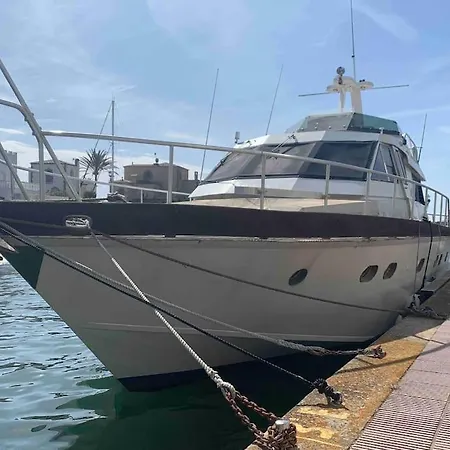 Apartment Nuit Exceptionnelle Sur Un Superbe Bateau Yacht ! *